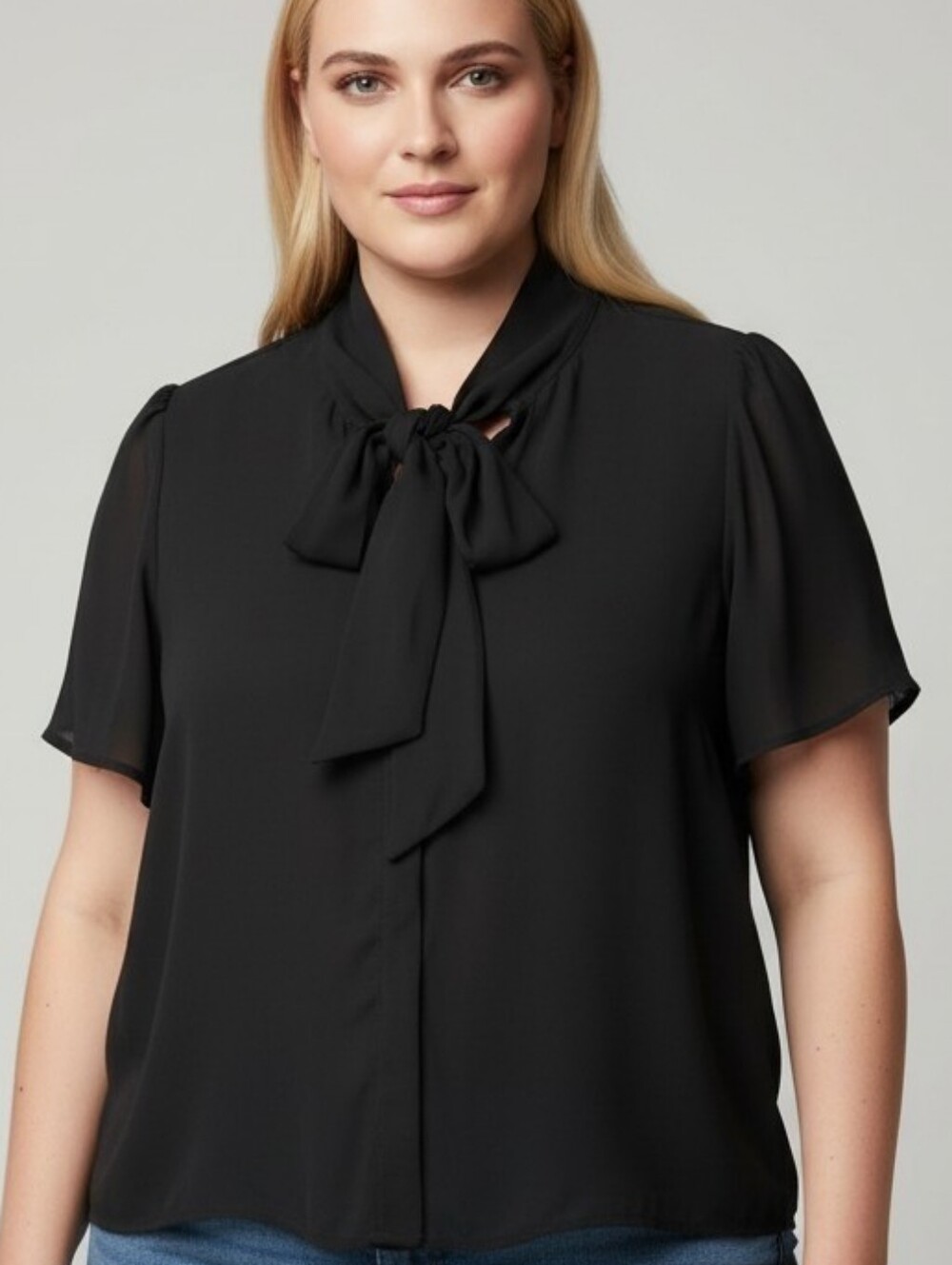 Reitmans Signature Black Short Sleeve V-Neck Sheer Top